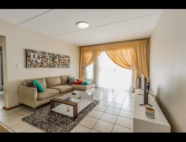 2 BEDROOM TOWNHOUSE FOR SALE IN RYNFIELD